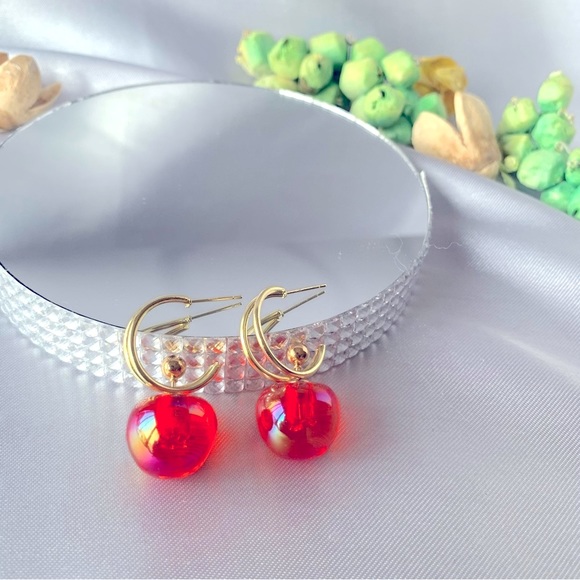 ๐Flush Red Cherry Drop Earrings - Picture 4 of 7